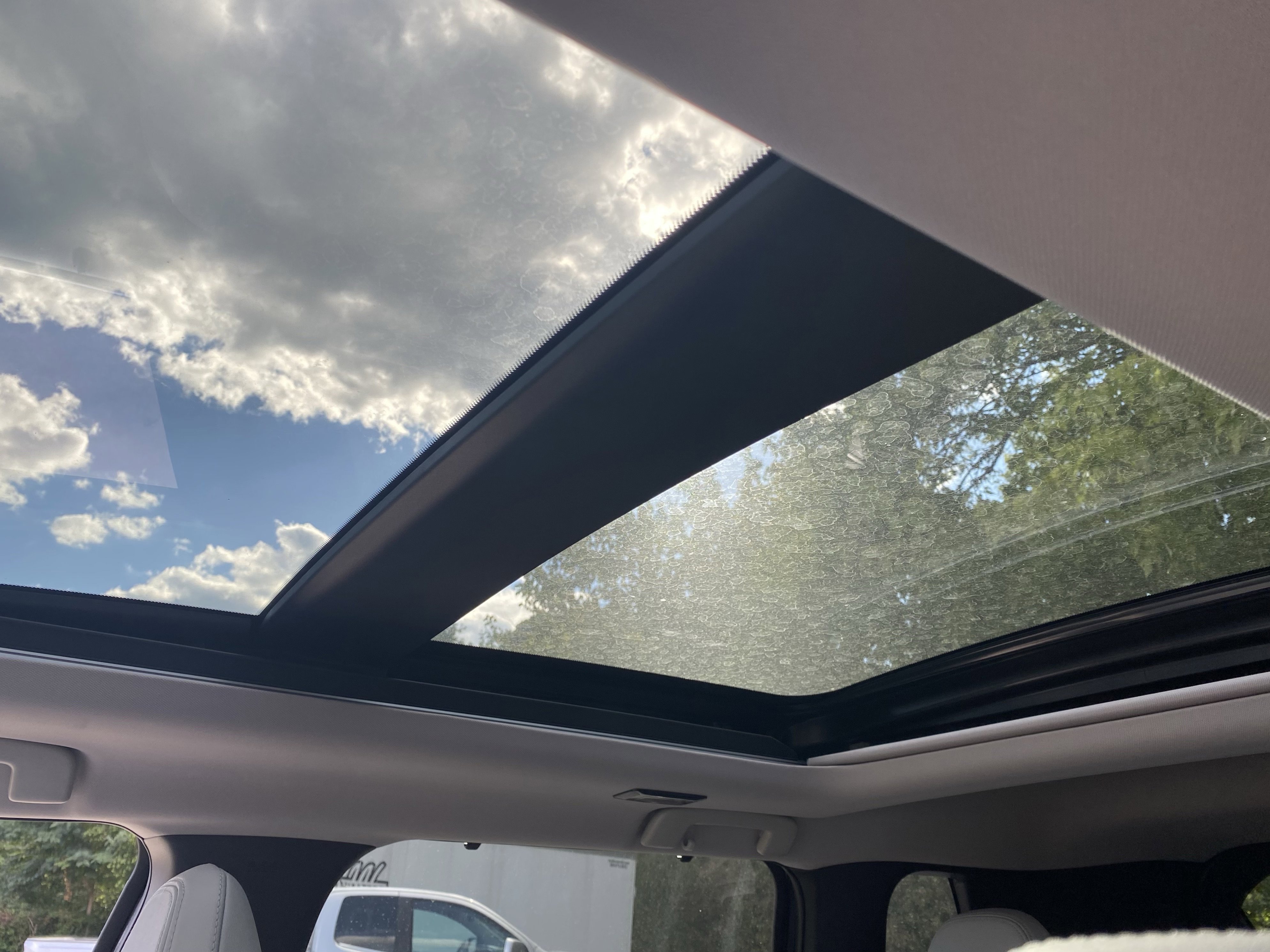 New 2025 Mitsubishi Outlander AWD image 12