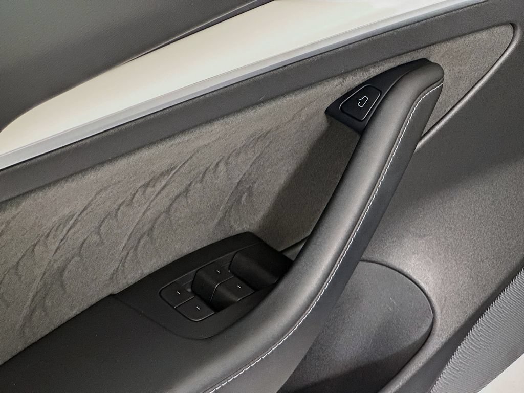 Used 2021 Tesla Model 3 Long Range AWD/4WD image 18