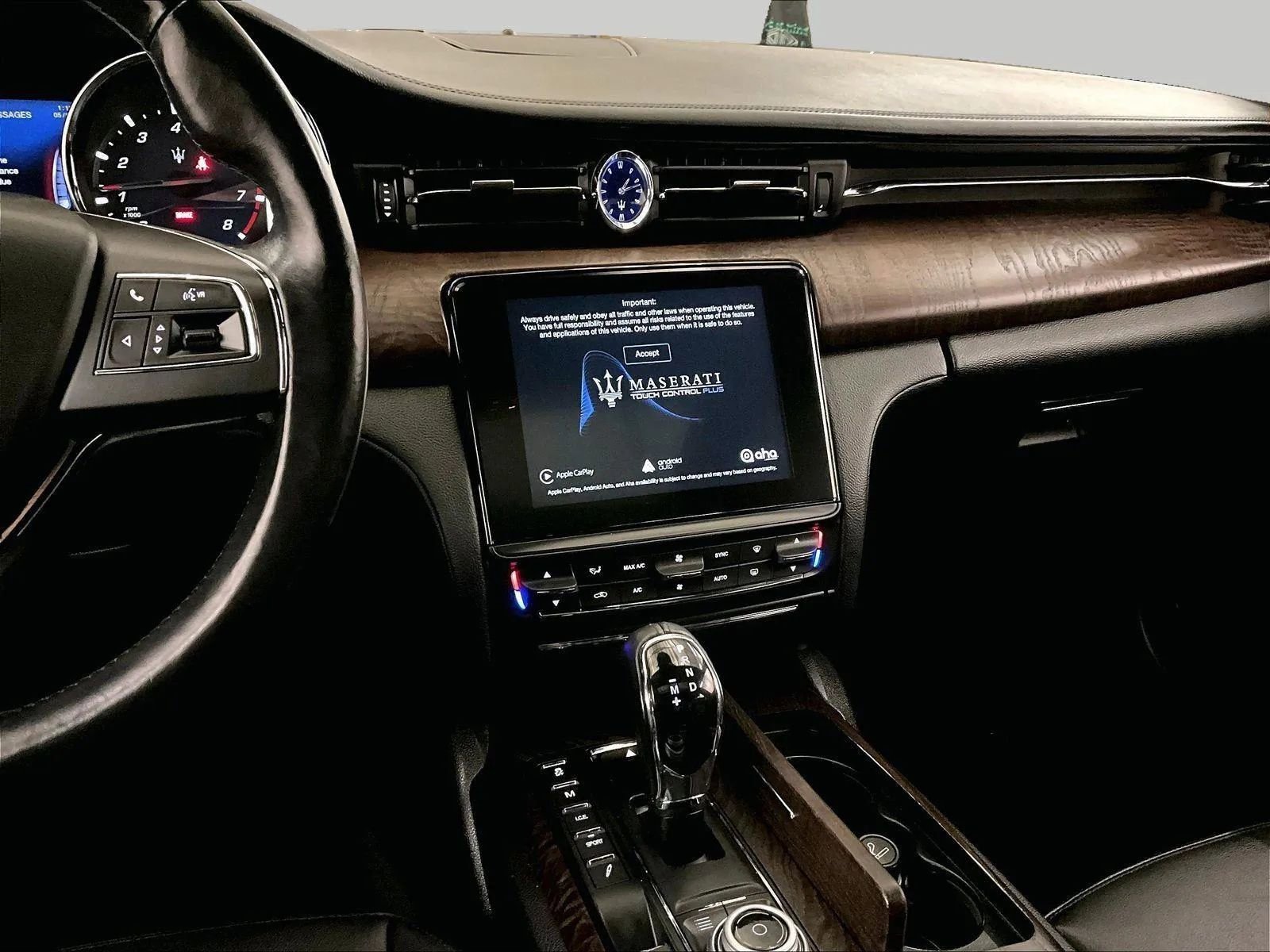 Used 2018 Maserati Quattroporte S Q4 AWD/4WD image 6