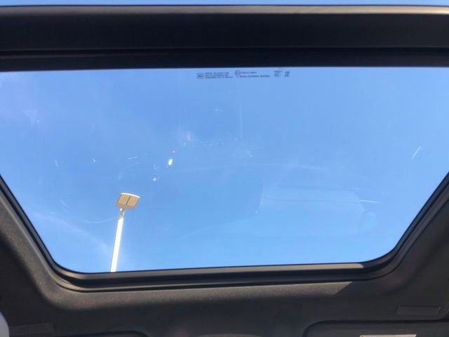 Used 2024 Chevrolet Traverse RS image 40