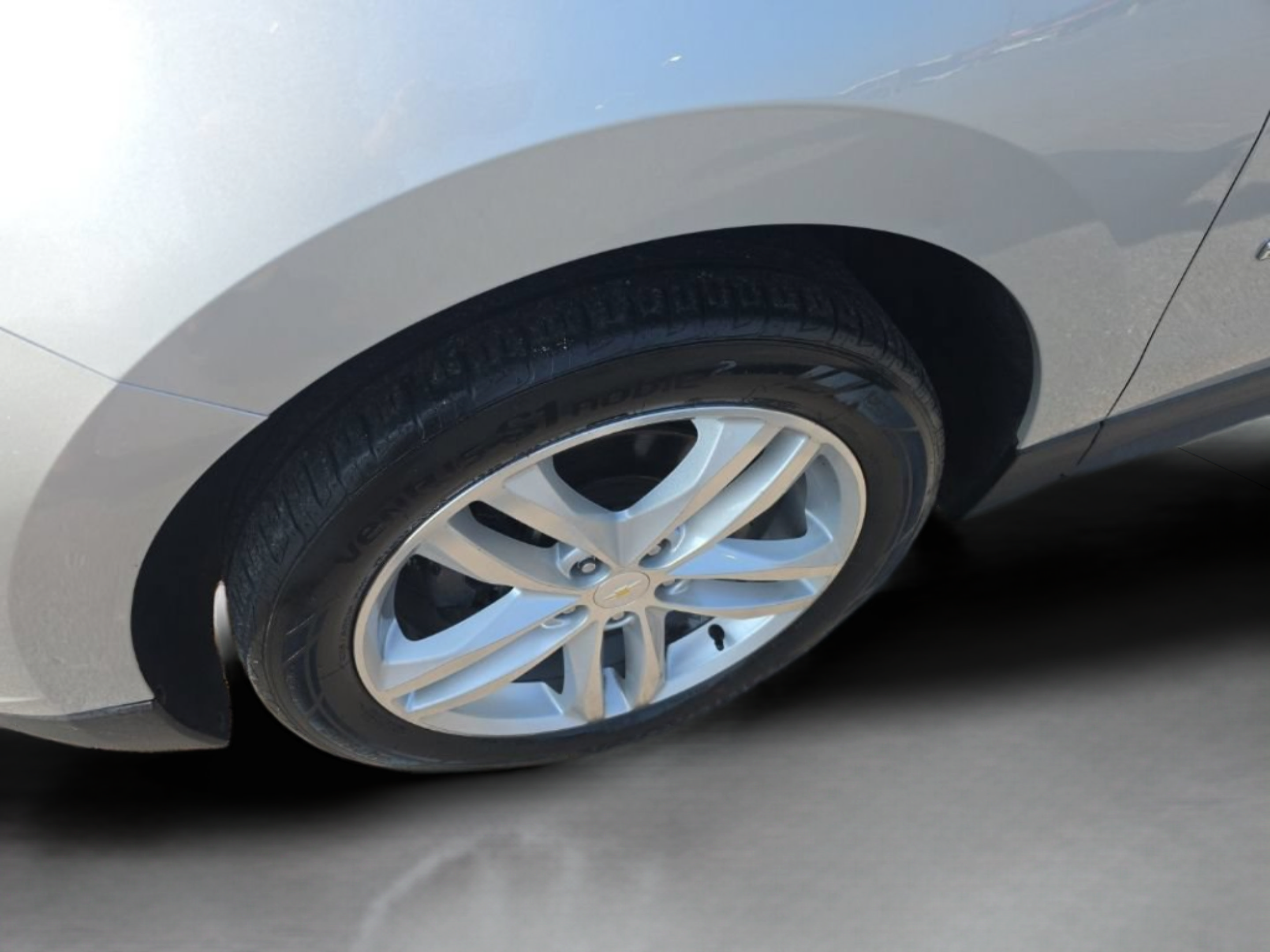 Used 2019 Chevrolet Equinox Premier FWD image 32