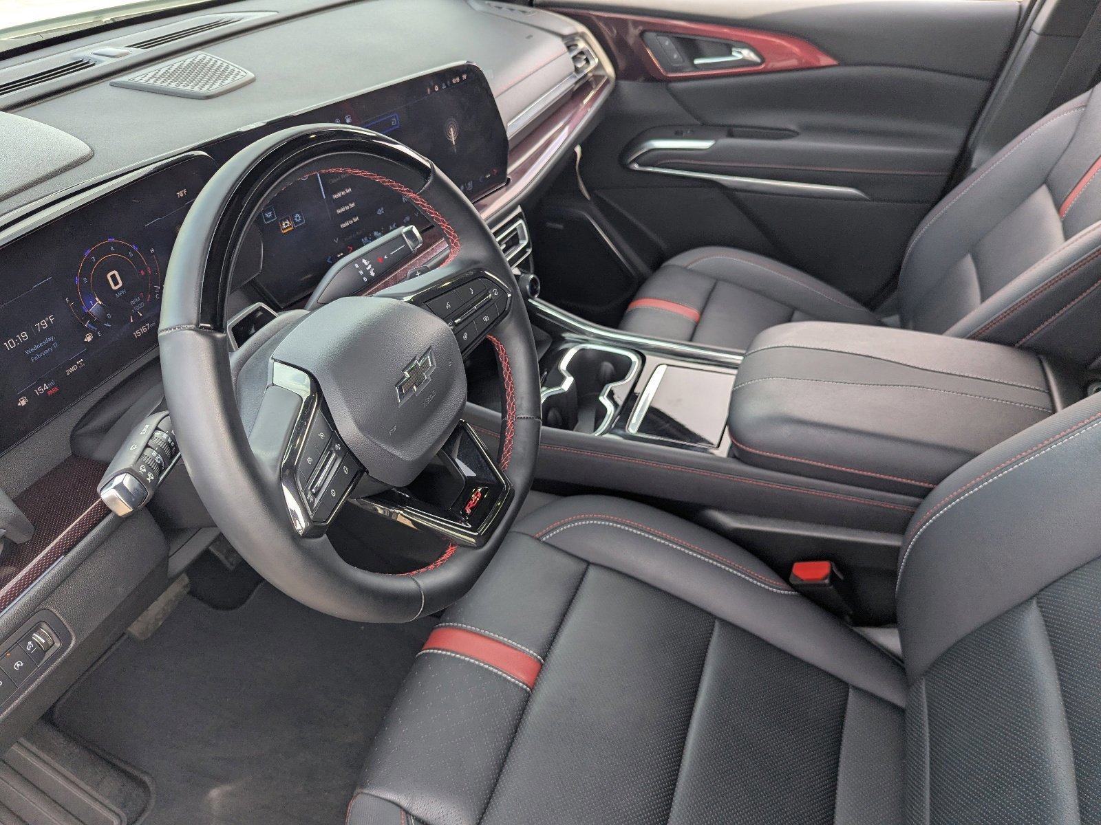 Used 2025 Chevrolet Traverse RS image 22