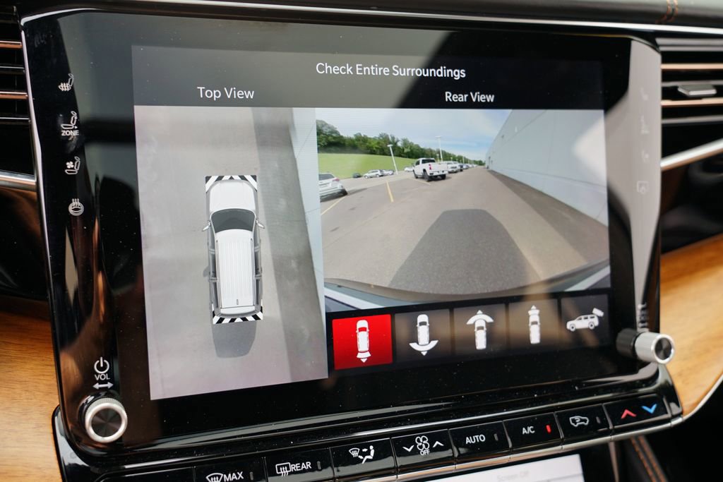 Used 2022 Jeep Grand Wagoneer Series III image 29