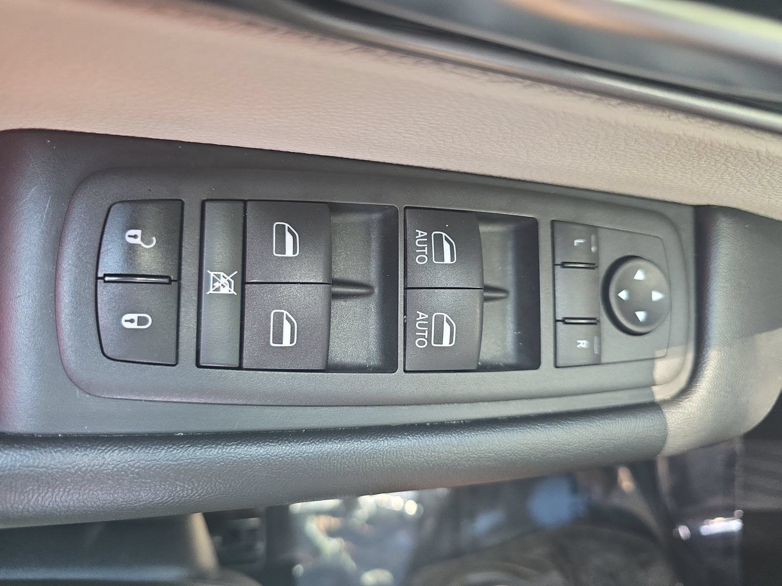 Used 2022 Chrysler Pacifica Touring-L FWD image 29