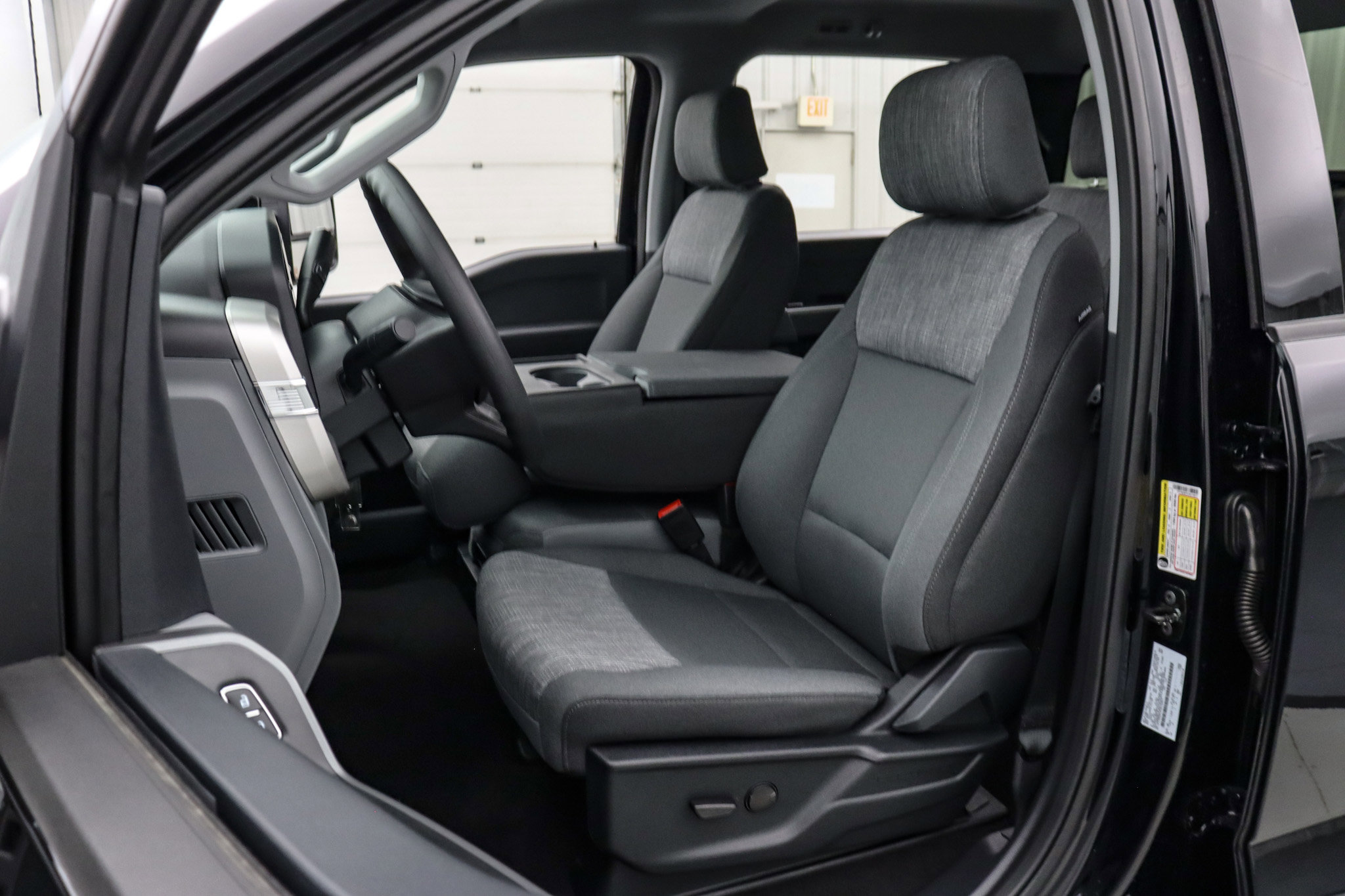 New 2026 Ford F250 XLT w/ FX4 Off-Road Package image 14