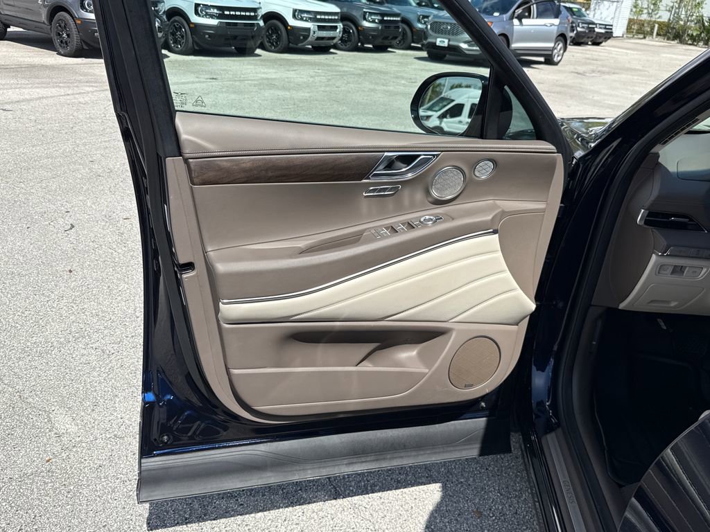 Used 2024 Genesis GV80 2.5T w/ Prestige Package image 14