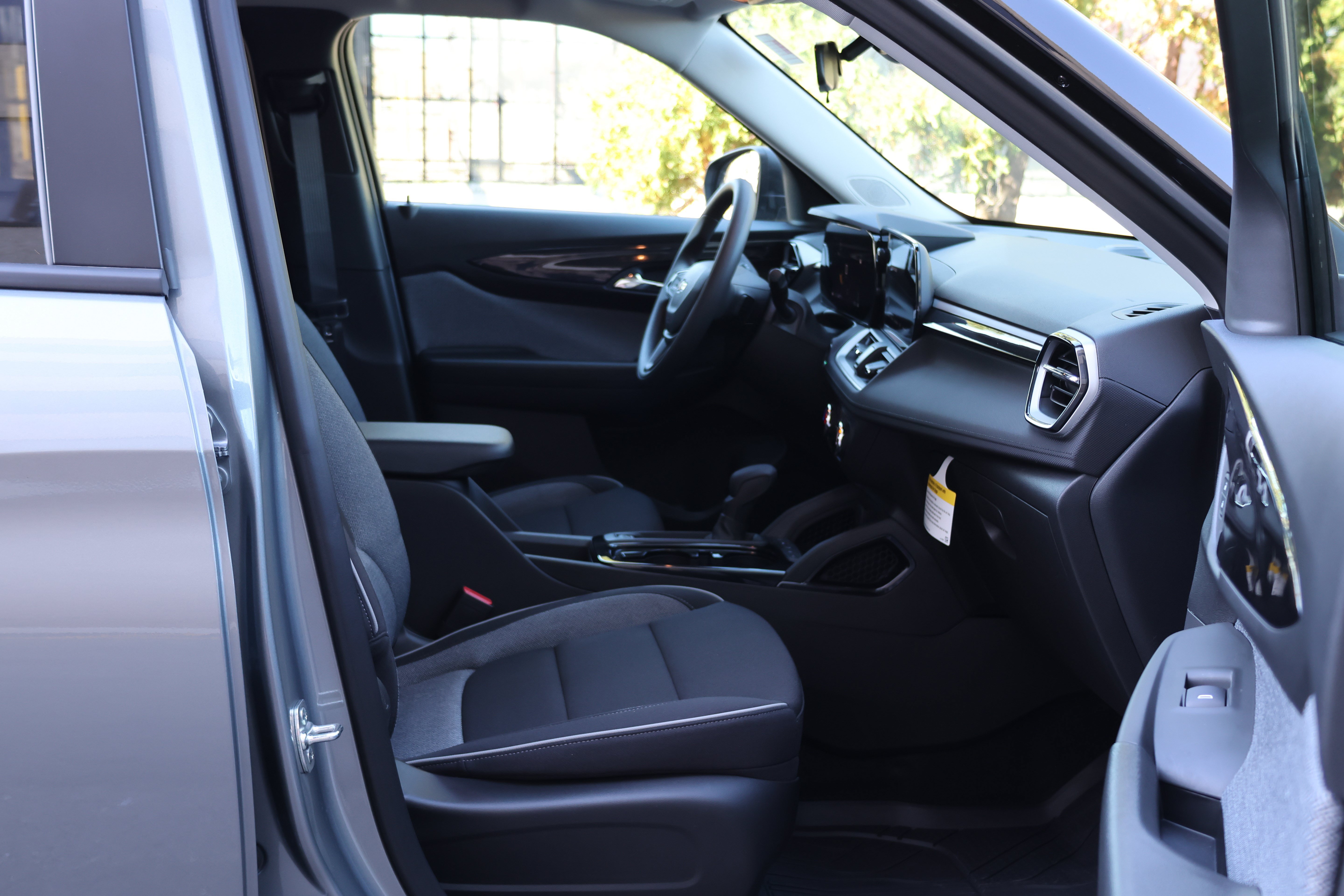 Used 2026 Chevrolet TrailBlazer LS w/ LS Convenience Package AWD/4WD image 33
