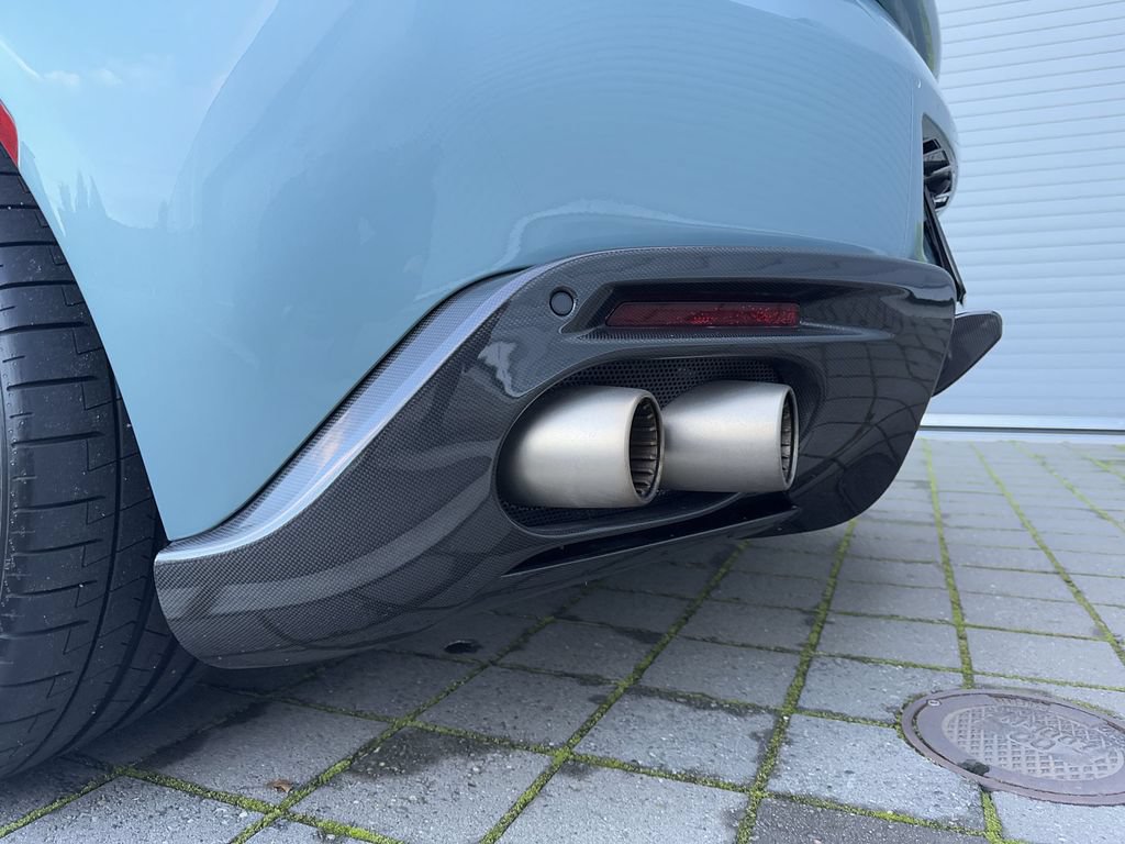 Certified 2024 Ferrari Roma Spider RWD image 34