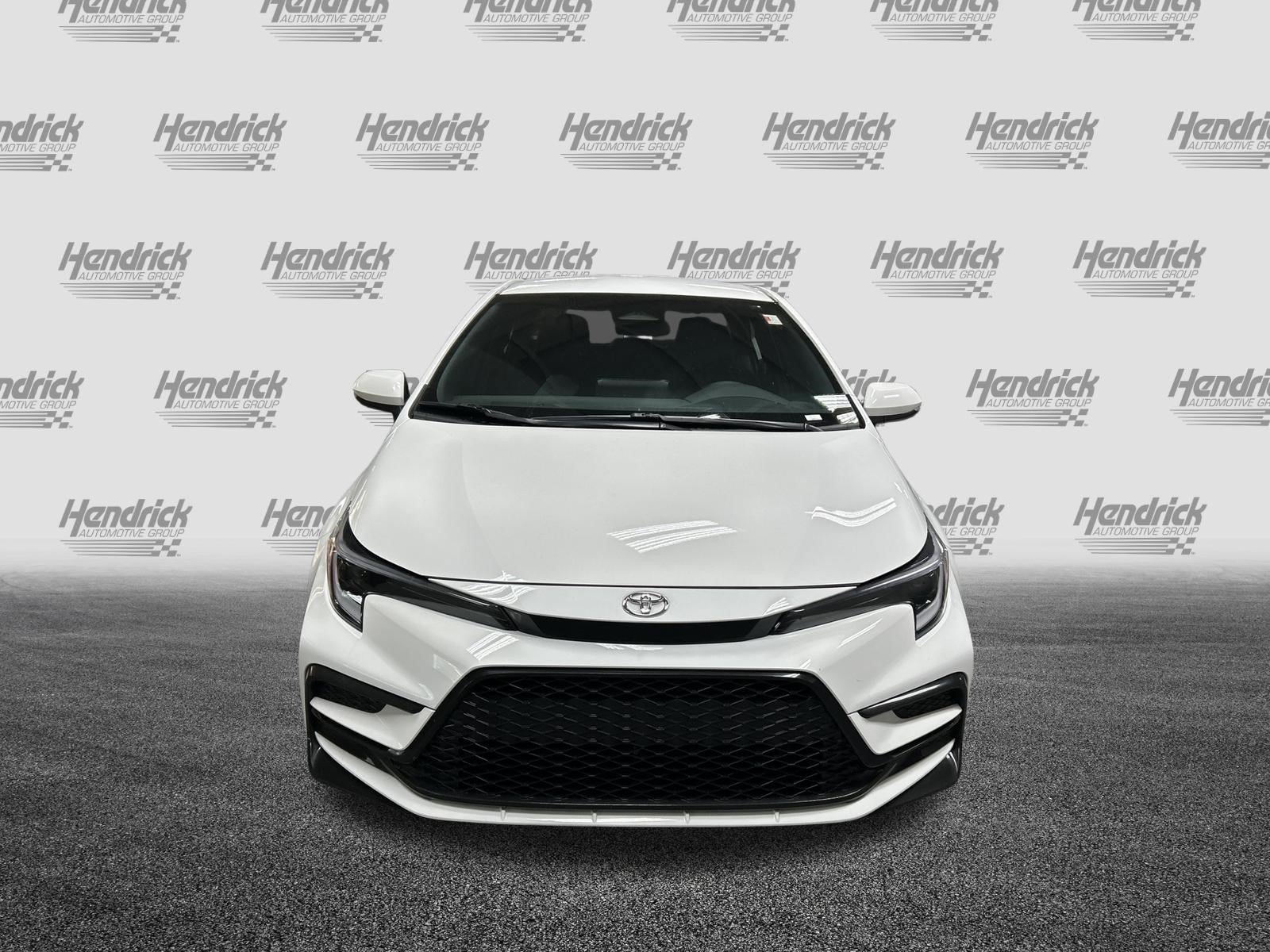 Used 2026 Toyota Corolla SE FWD image 3