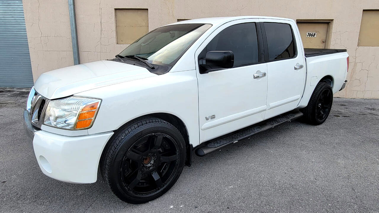 Used 2007 Nissan Titan SE image 1