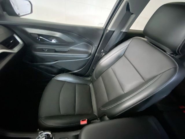 Used 2023 GMC Terrain SLT image 15