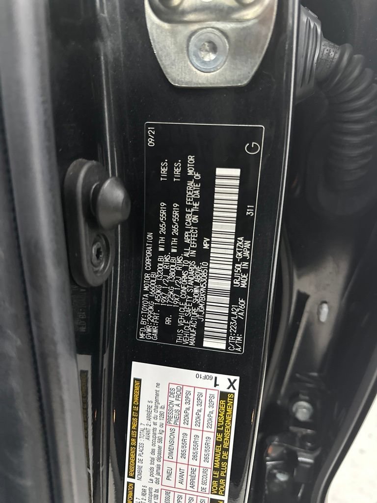 Used 2022 Lexus GX 460 Luxury w/ Off Road Package AWD/4WD image 30