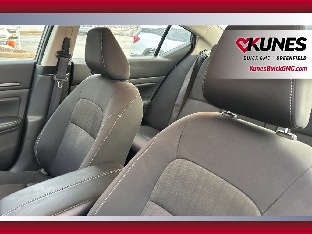 Used 2025 Nissan Altima 2.5 SV image 17