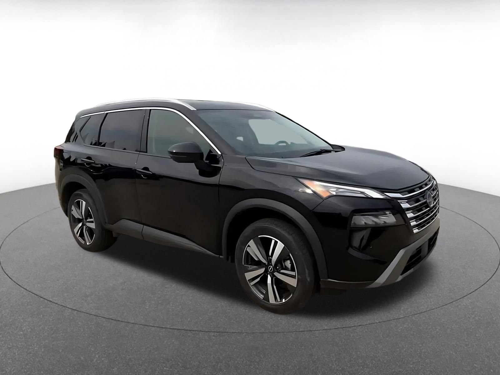 Used 2026 Nissan Rogue SL AWD/4WD image 2