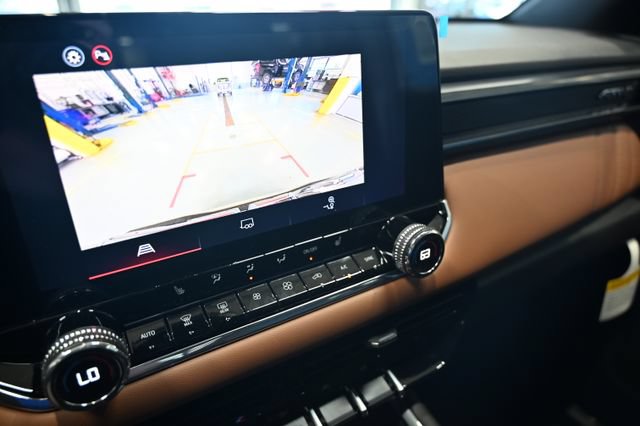 New 2026 GMC Canyon AT4 AWD/4WD image 18