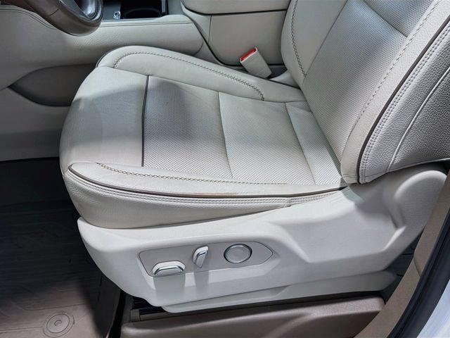 Used 2021 GMC Yukon XL Denali w/ Denali Ultimate Package AWD/4WD image 19