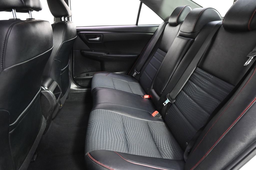 Used 2015 Toyota Camry SE FWD image 20
