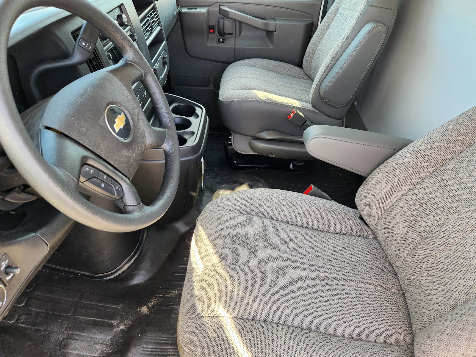 New 2025 Chevrolet Express 3500 w/ Power Convenience Package RWD image 9