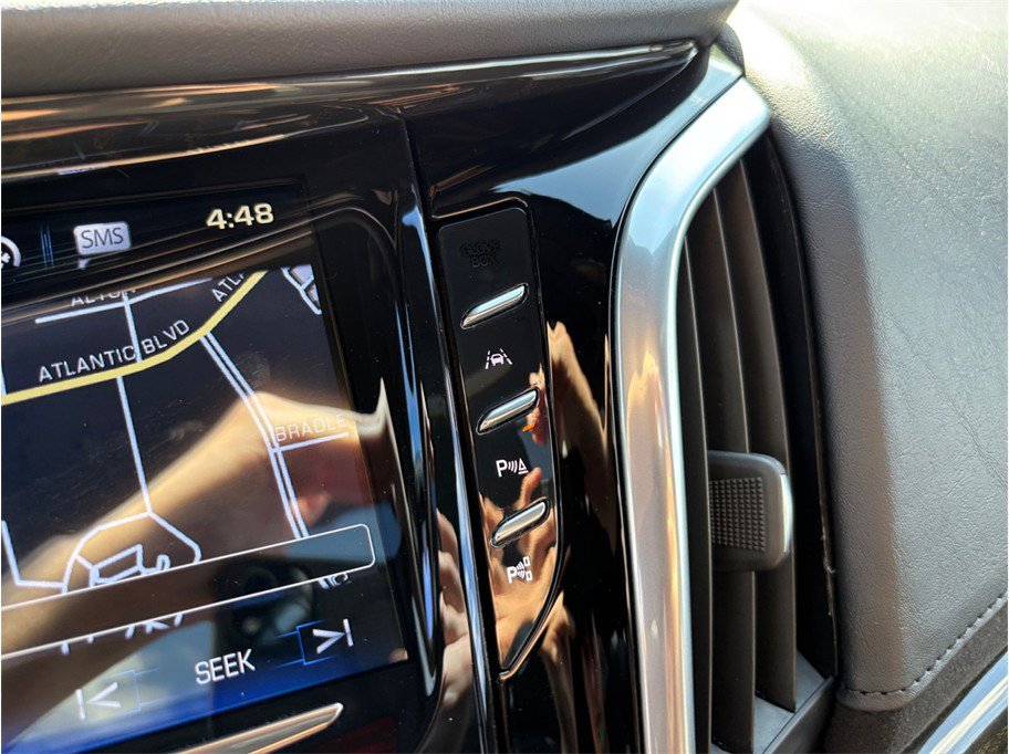 Used 2020 Cadillac Escalade Platinum AWD/4WD image 38
