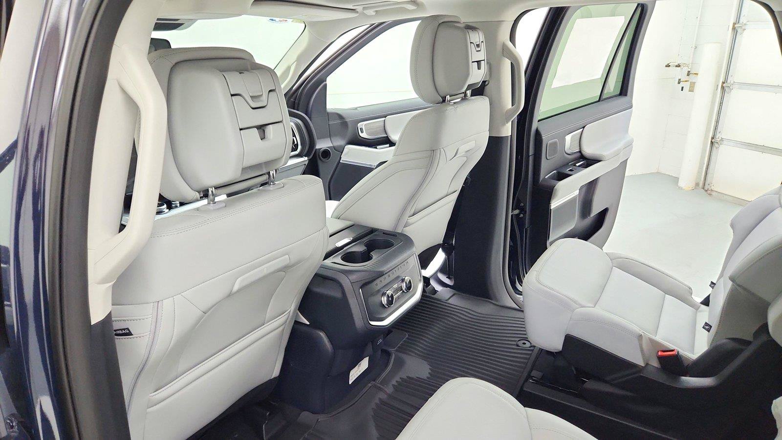 New 2027 Ford Expedition Max Platinum AWD/4WD image 17
