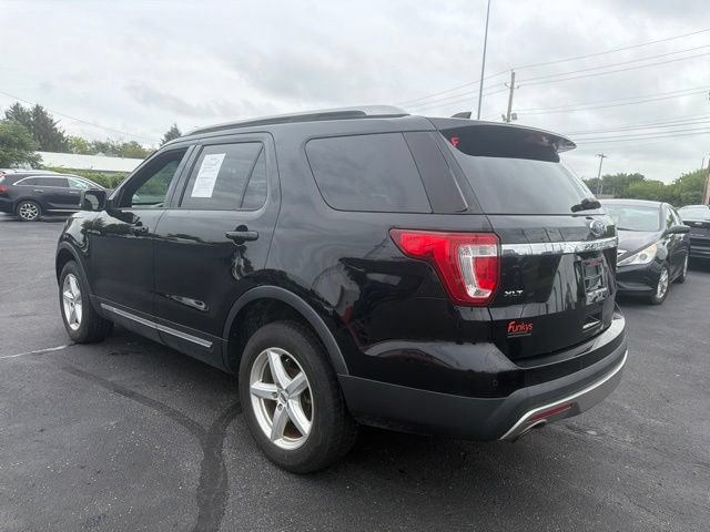 Used 2017 Ford Explorer XLT w/ Equipment Group 202A AWD/4WD image 5