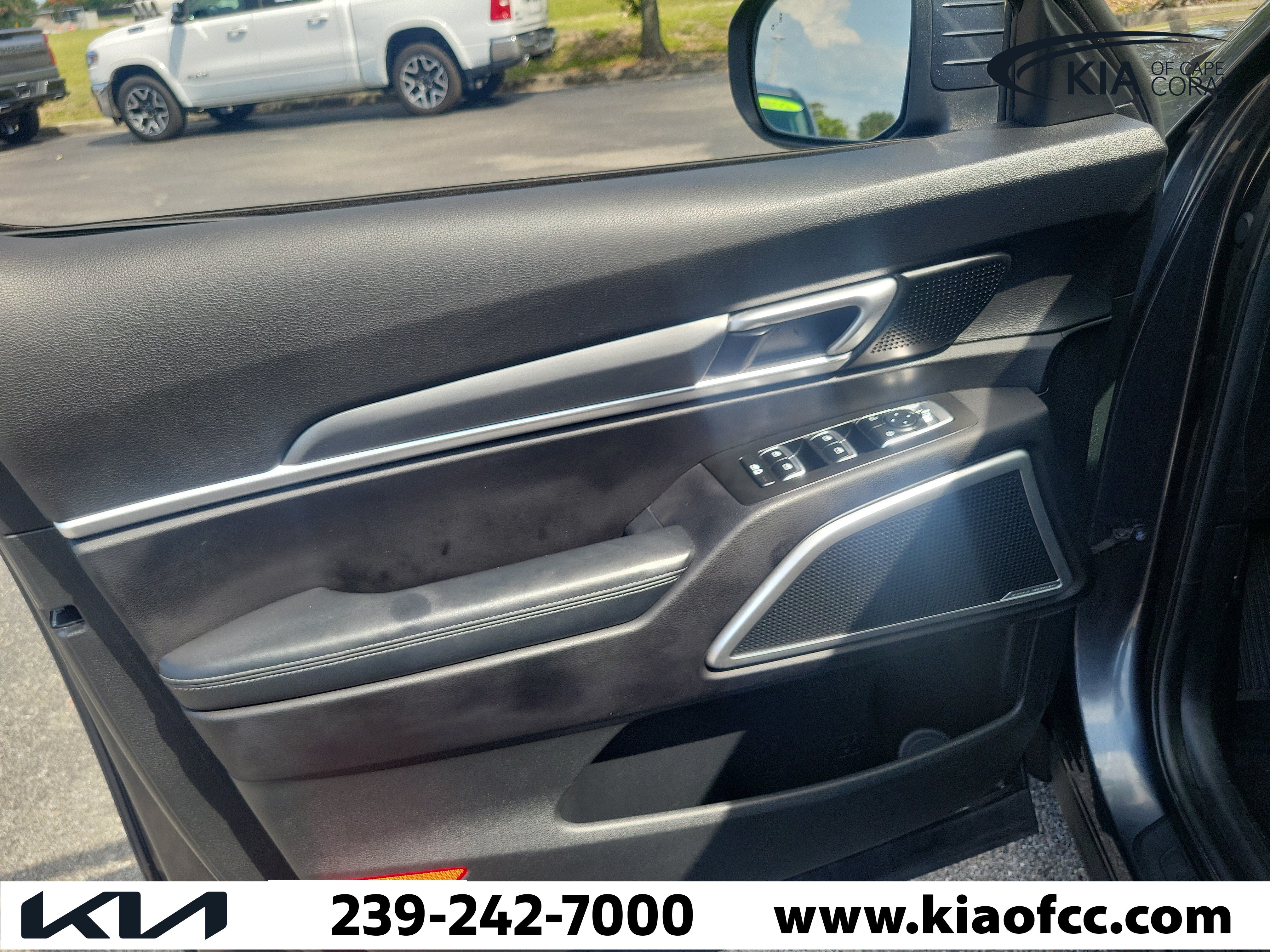 Used 2022 Kia Telluride LX FWD image 24