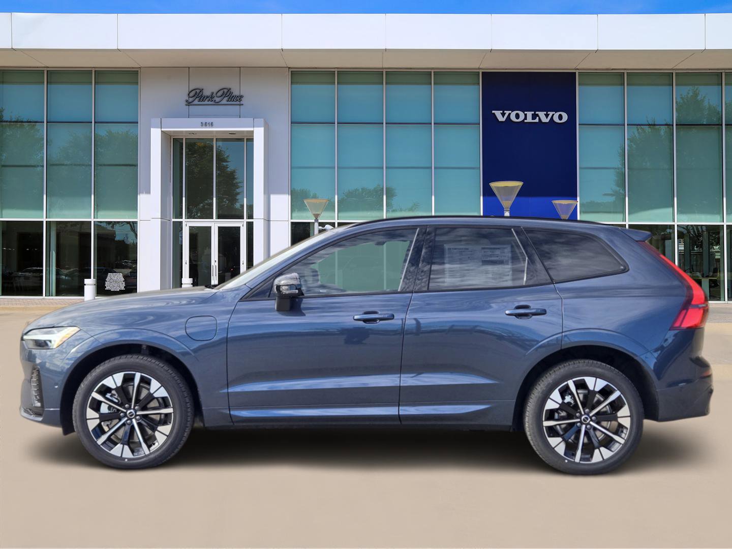 New 2026 Volvo XC60 T8 Plus w/ Protection Package Premier image 3