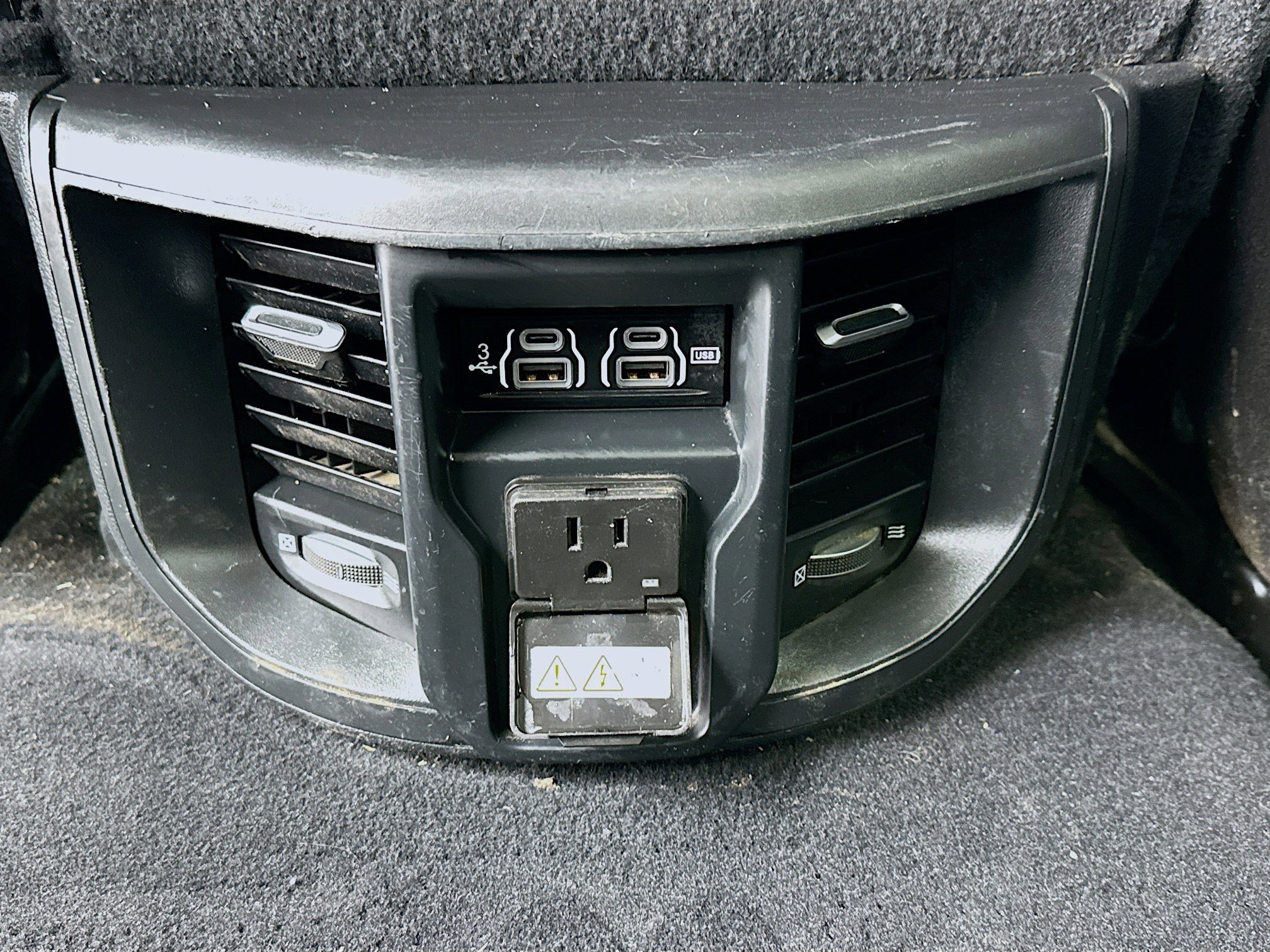 Used 2020 RAM 2500 Laramie image 16