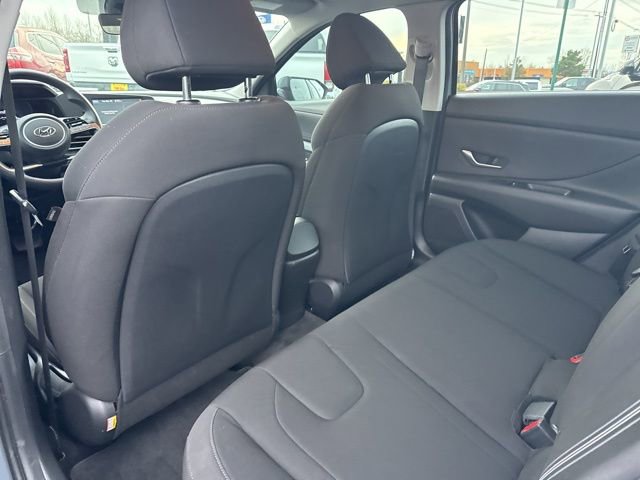 Used 2021 Hyundai Elantra Blue image 15