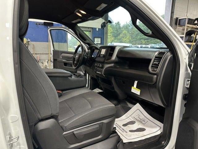 New 2024 RAM 3500 Tradesman image 28