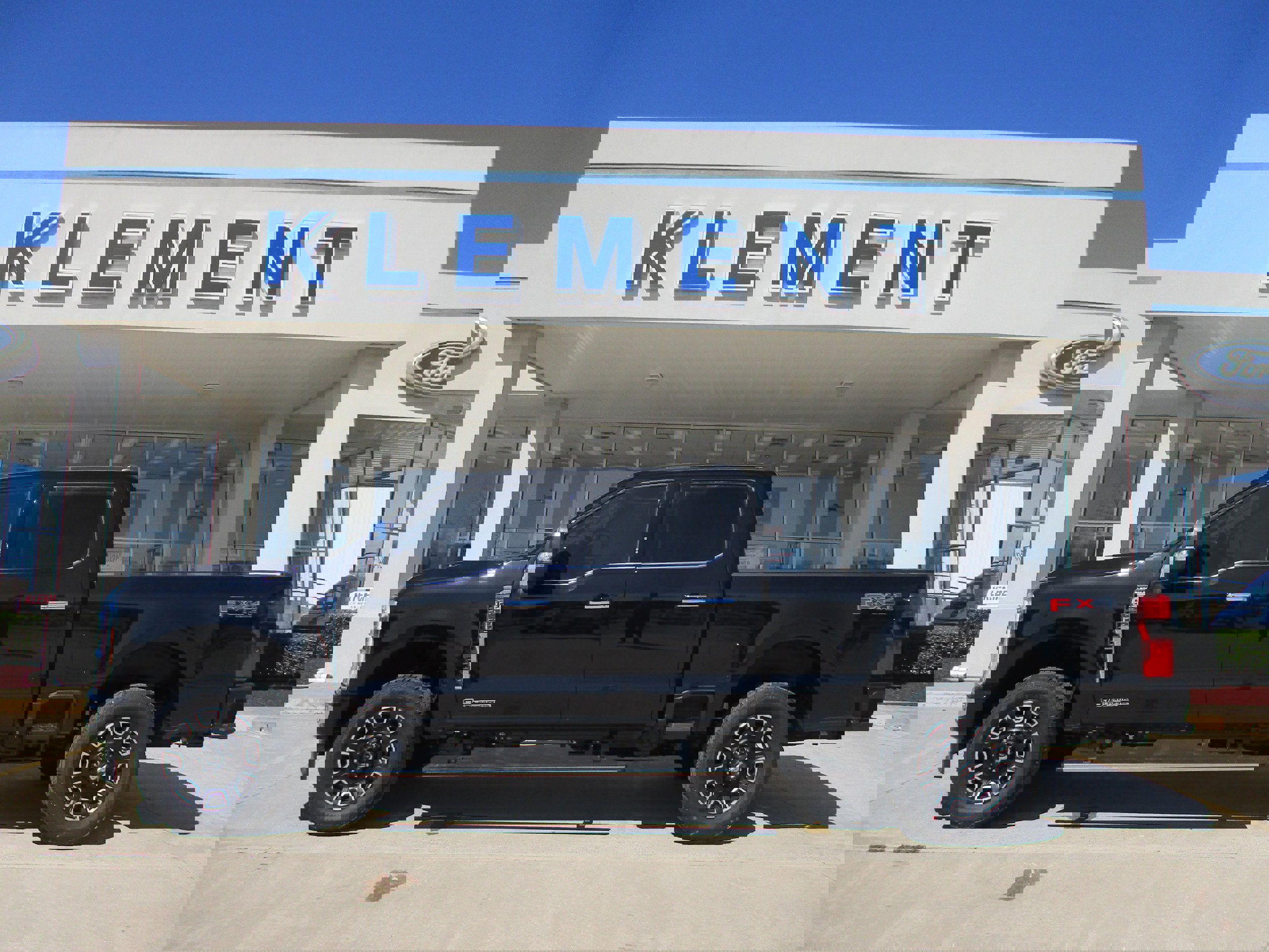 New 2024 Ford F250 Platinum w/ FX4 Off-Road Package image 1