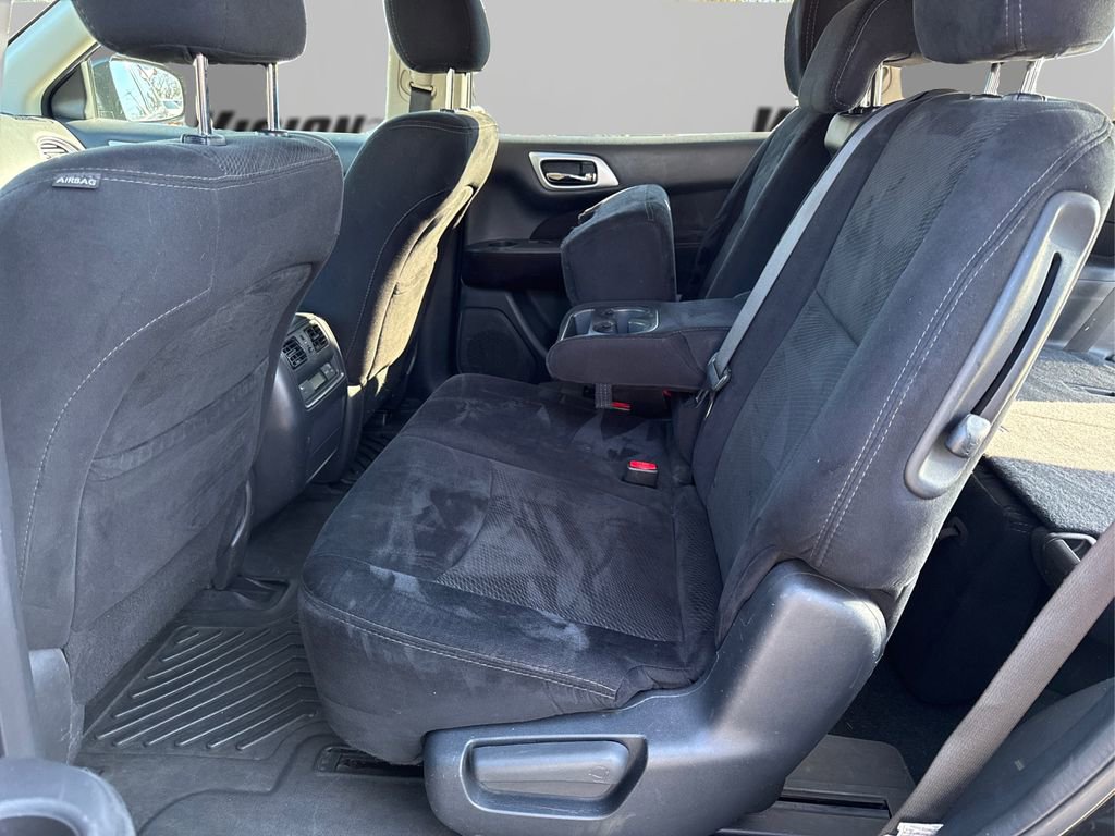 Used 2015 Nissan Pathfinder SV AWD/4WD image 10