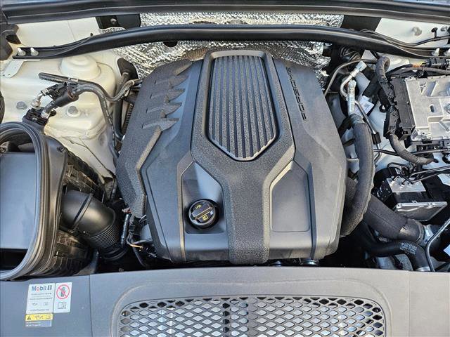 Used 2023 Porsche Macan image 22