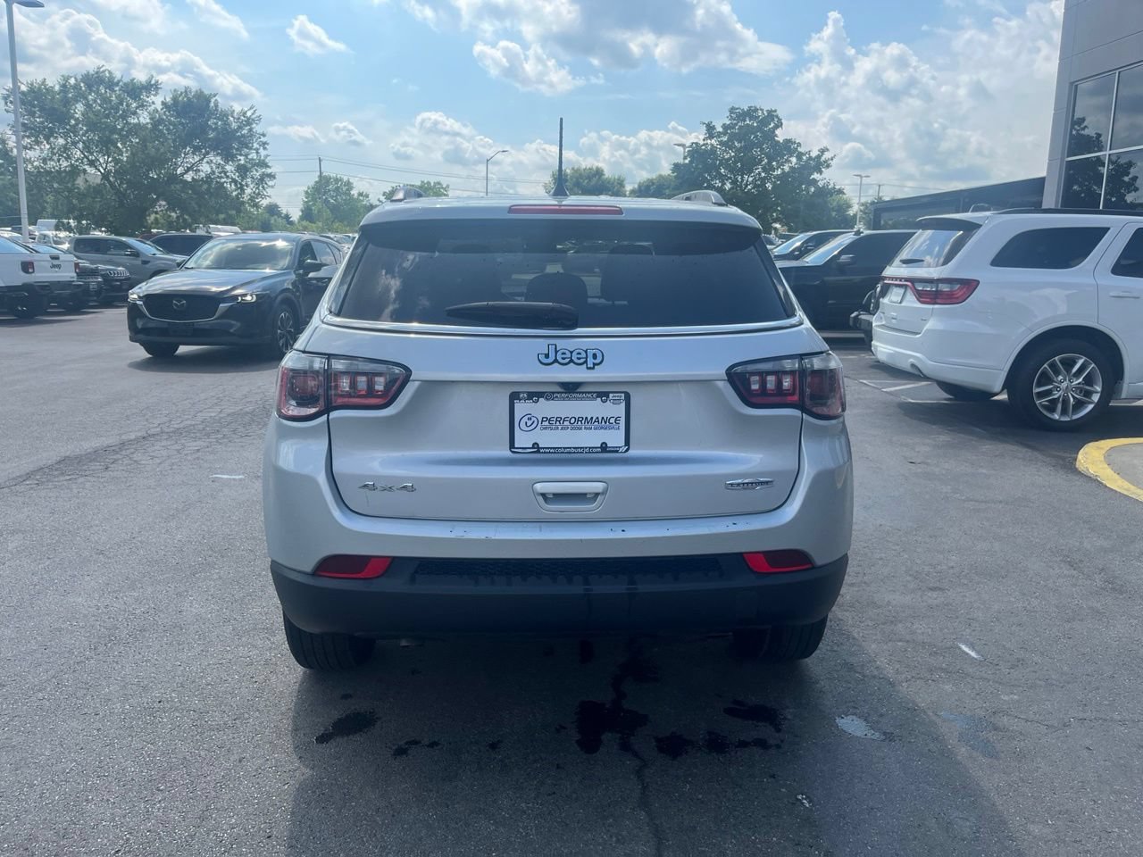 Used 2024 Jeep Compass Latitude AWD/4WD image 4
