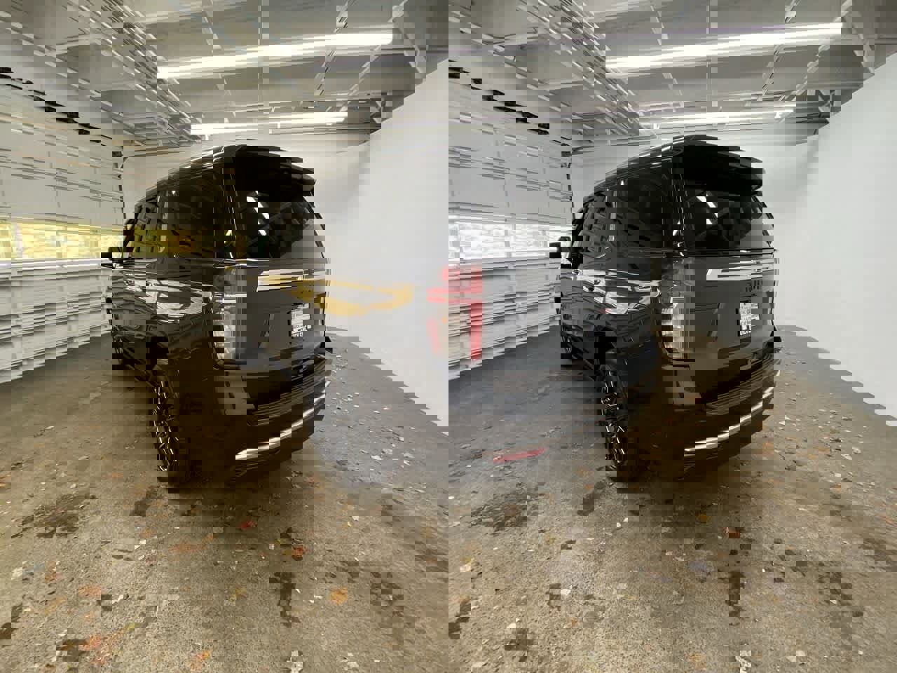 Used 2024 Chevrolet Tahoe High Country w/ Premium Package 2 image 4