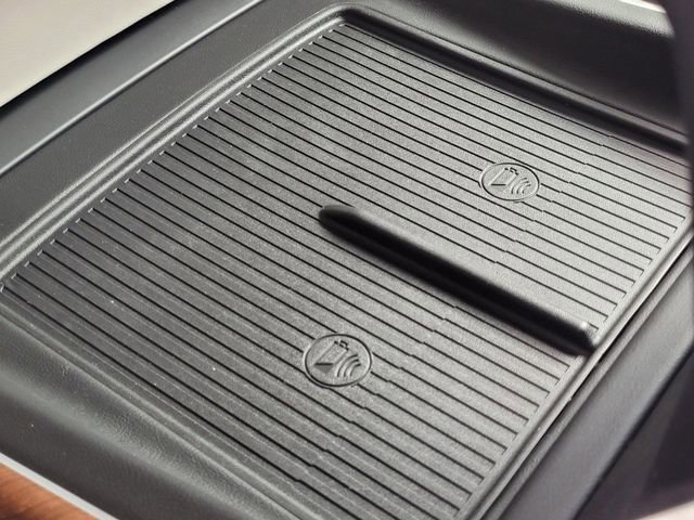 New 2026 Cadillac Vistiq Sport w/ LPO, Floor Liner Package image 17