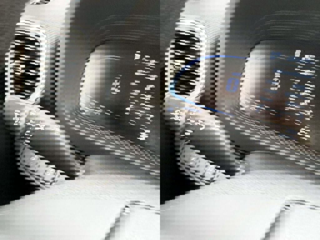 Certified 2025 Hyundai Venue SE image 27