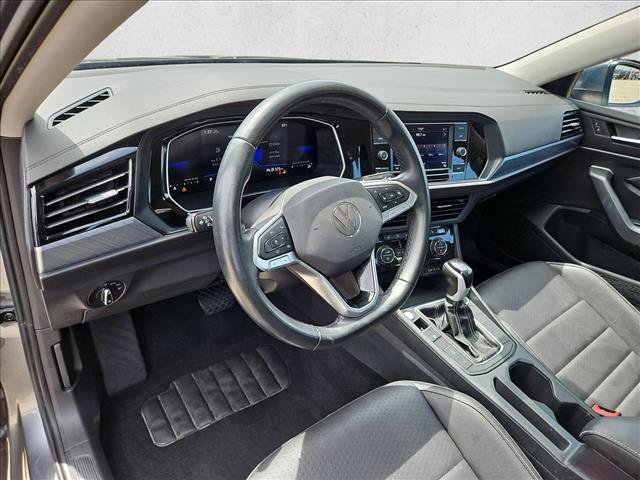 Used 2024 Volkswagen Jetta SE FWD image 10