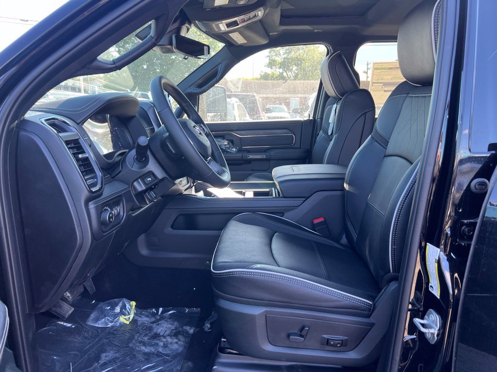 New 2027 RAM 3500 Limited AWD/4WD image 6