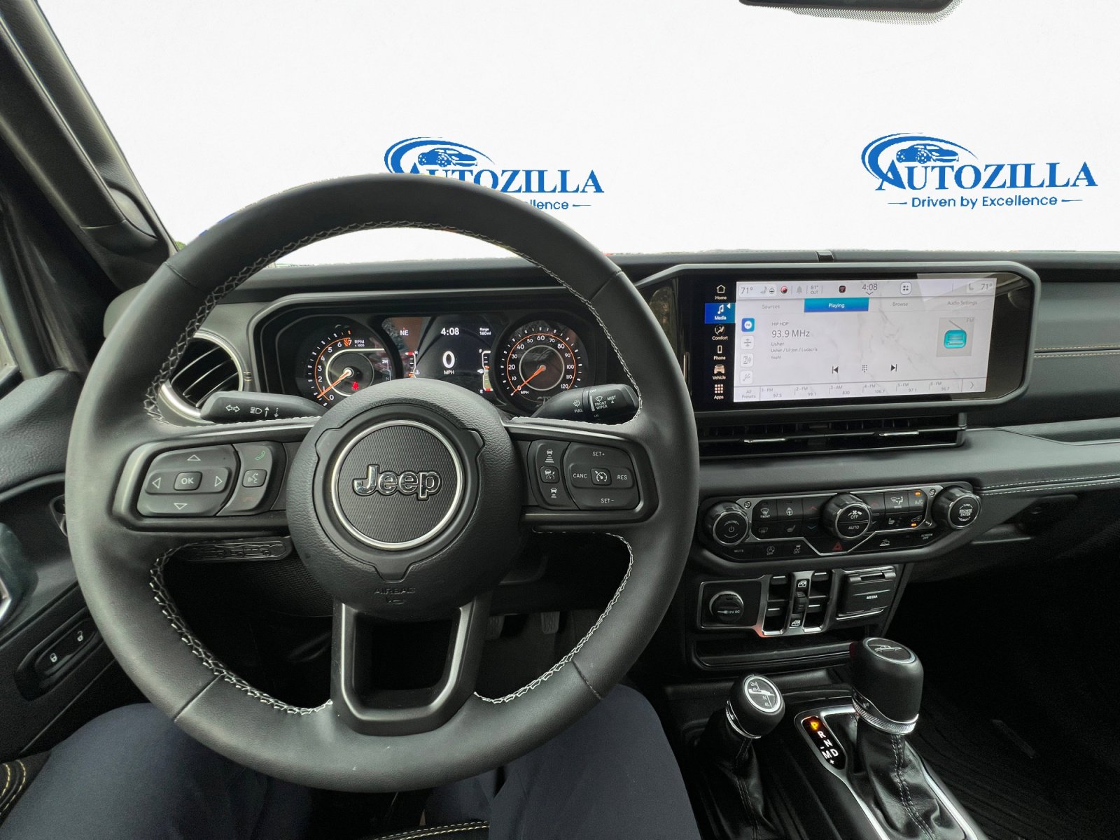 Used 2025 Jeep Gladiator Sport image 9