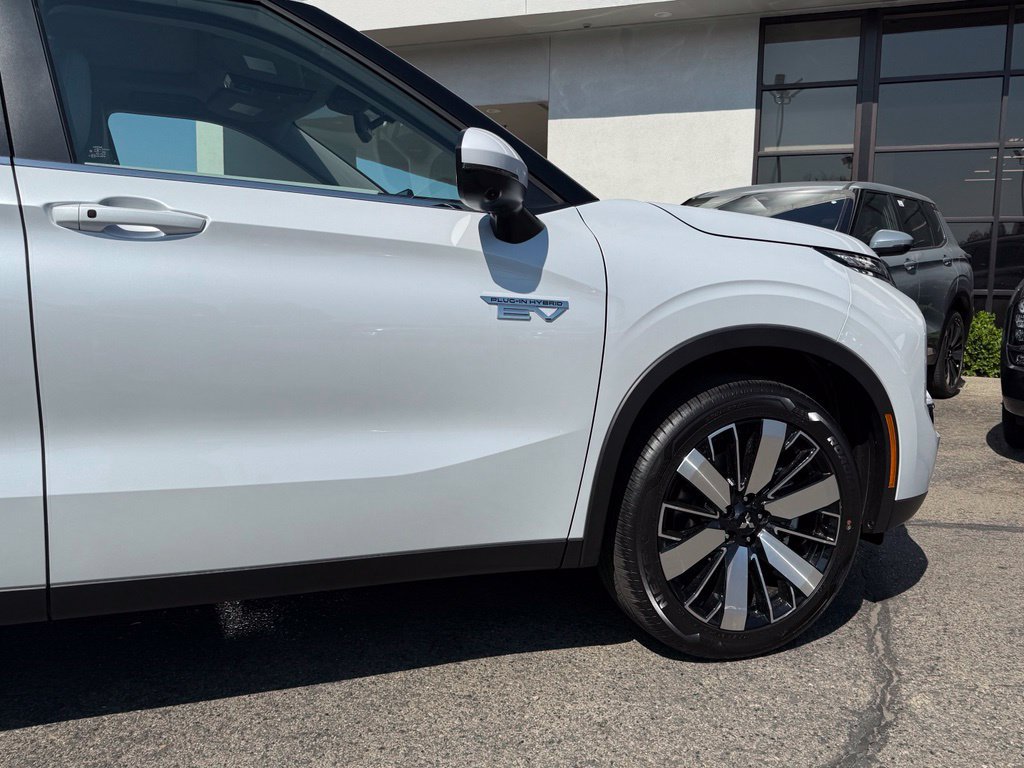 New 2026 Mitsubishi Outlander SE AWD/4WD image 14