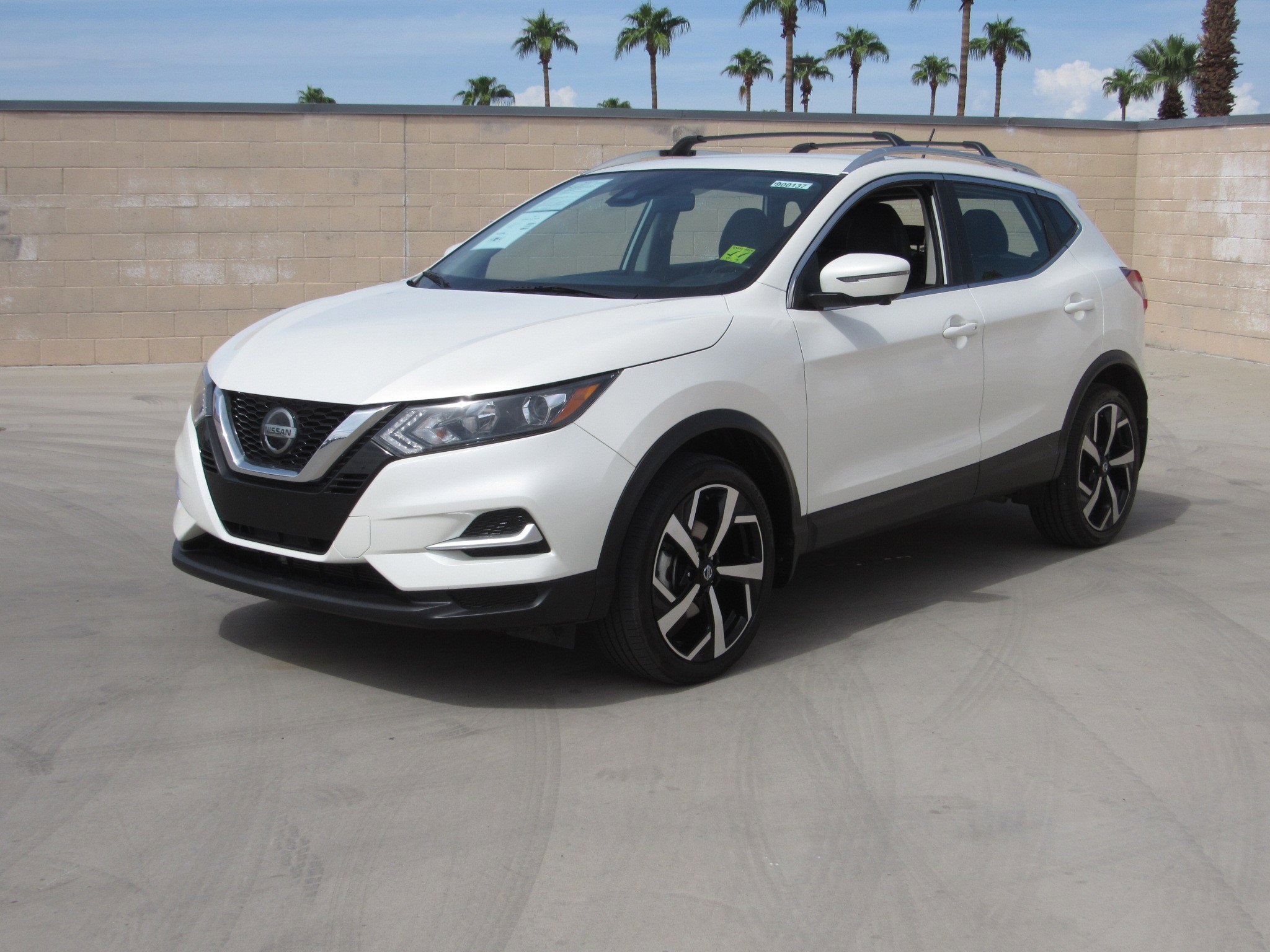 Used 2022 Nissan Rogue Sport SL video 1