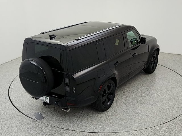 New 2026 Land Rover Defender 130 V8 AWD/4WD image 17