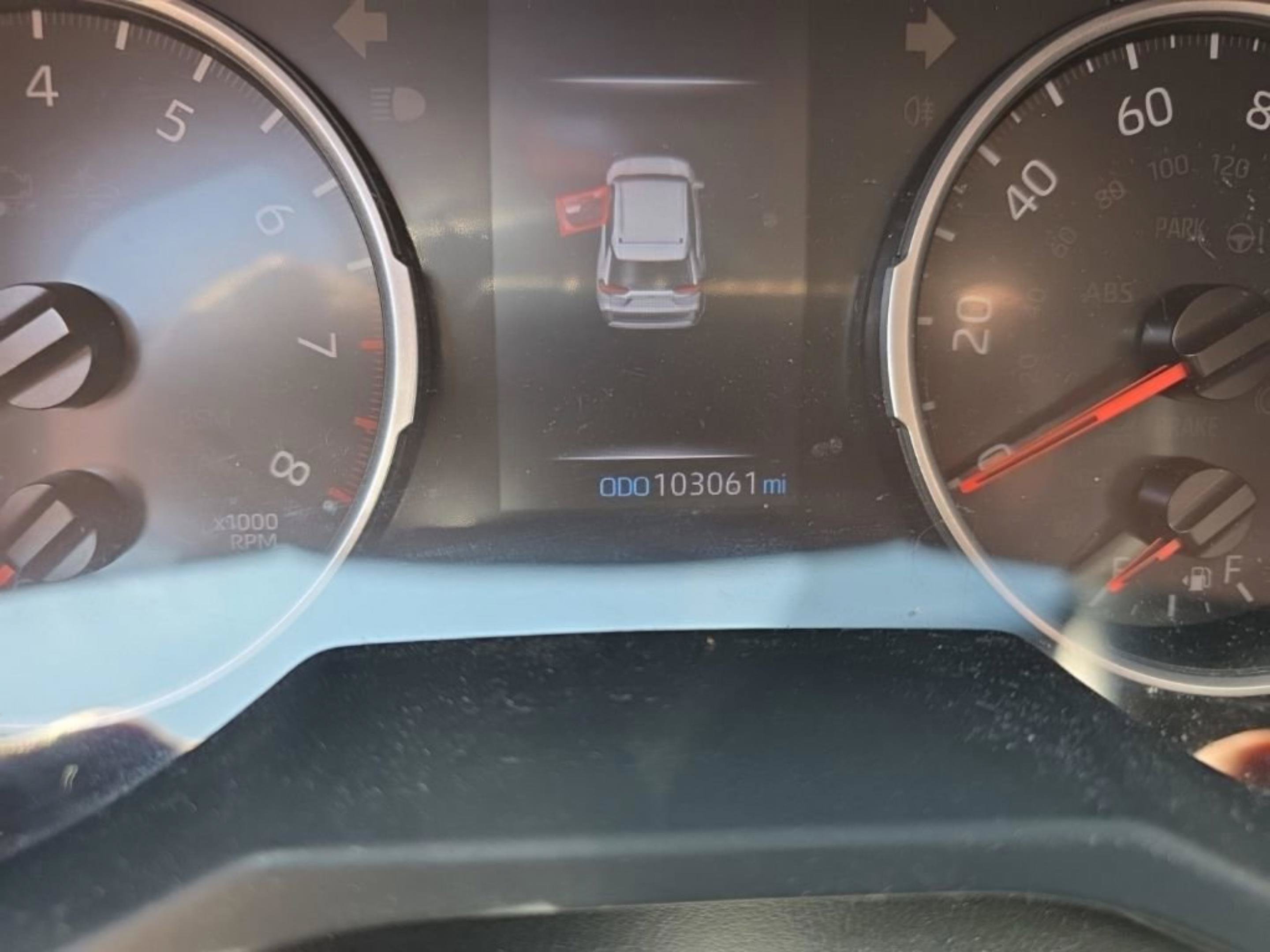 Used 2019 Toyota RAV4 XLE Premium FWD image 13