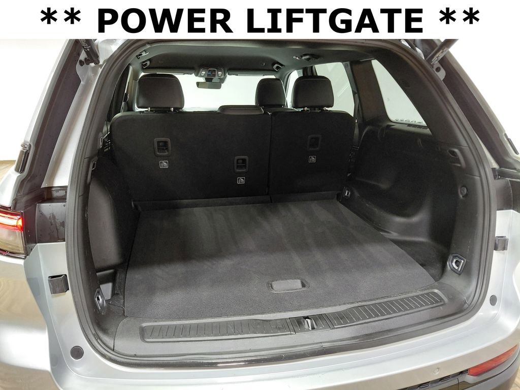 Certified 2025 Jeep Grand Cherokee Altitude AWD/4WD image 15