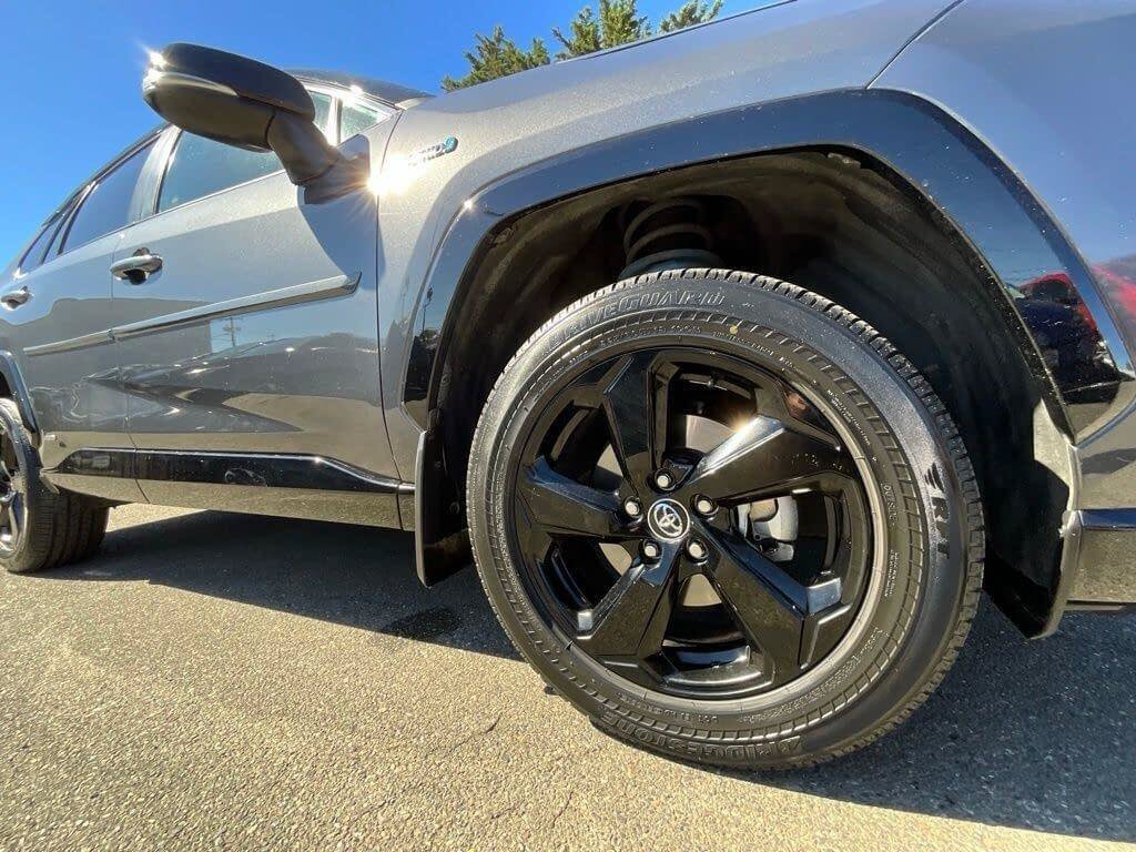 Used 2021 Toyota RAV4 XSE AWD/4WD image 10