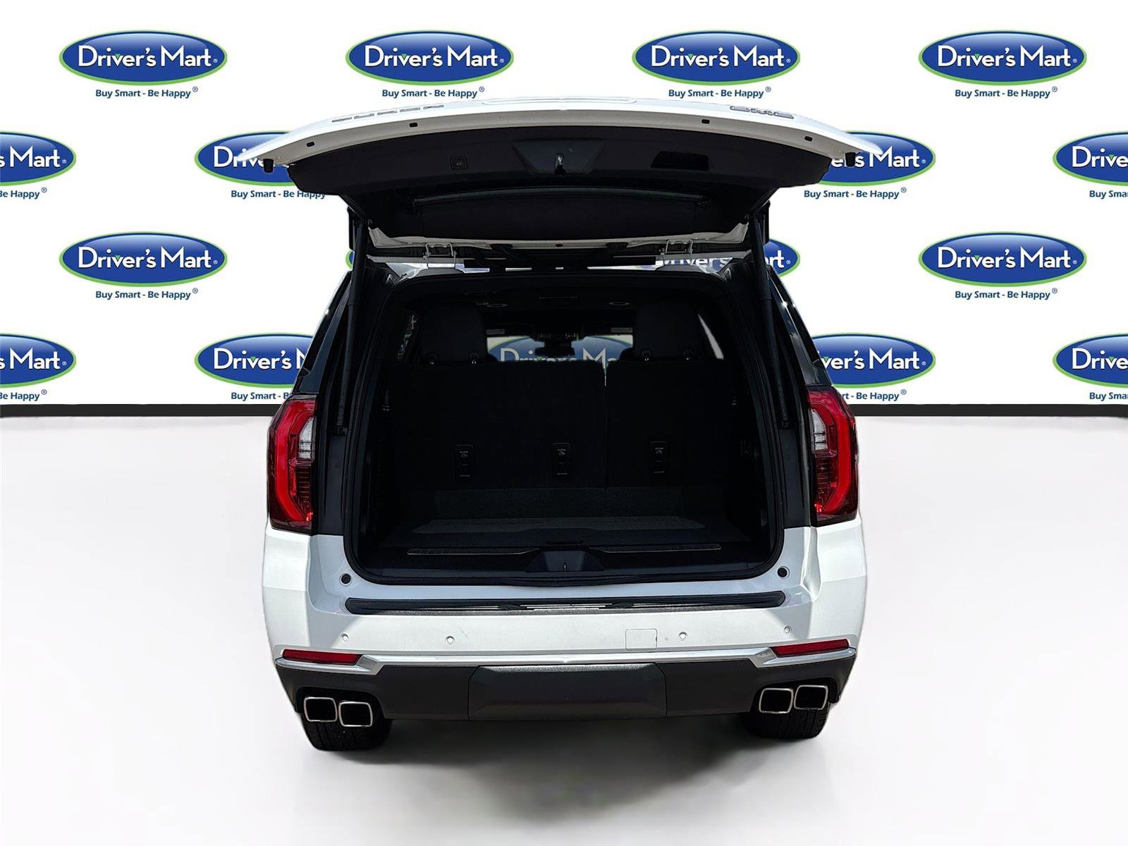 Used 2025 GMC Yukon Denali RWD image 27