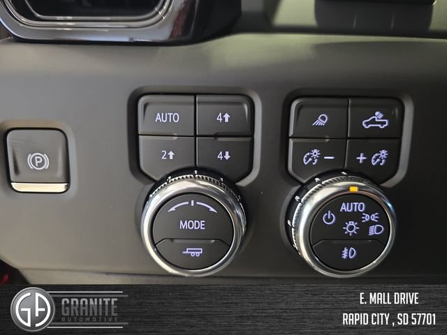 New 2026 GMC Sierra 2500 AT4 w/ Technology Package AWD/4WD image 32