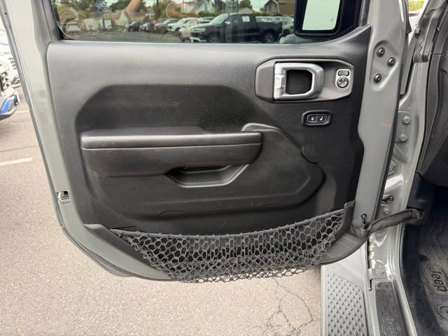 Used 2020 Jeep Gladiator Sport w/ Quick Order Package 24S AWD/4WD image 16