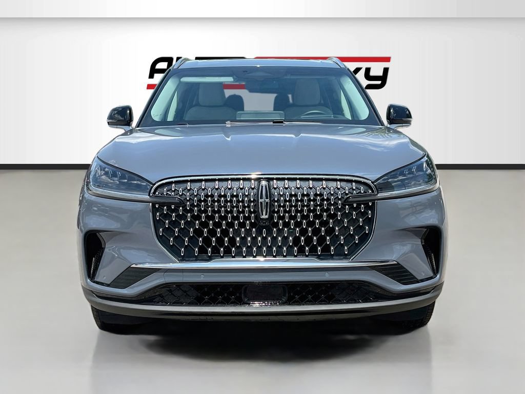 Used 2025 Lincoln Aviator AWD w/ Equipment Group 101A image 2